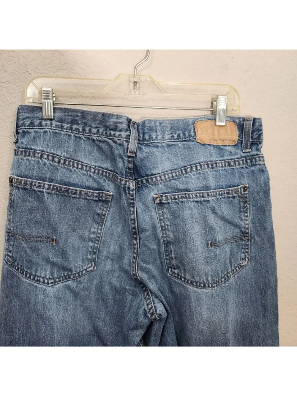 Calvin Klein Mens Blue Jeans Size 34 Relaxed Fit Straight Leg Denim